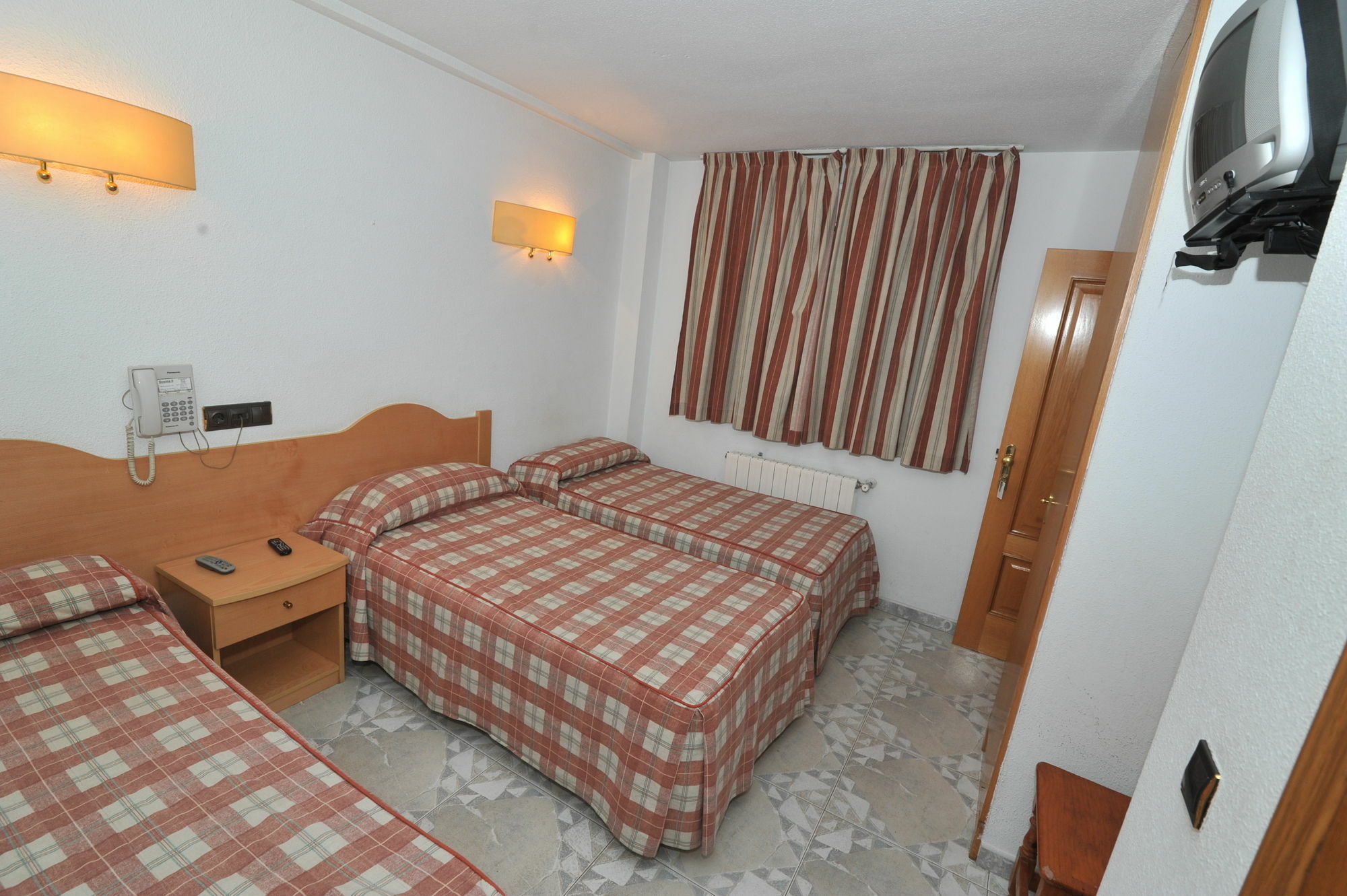 Hostal Goyma II Сан-Фернандо-де-Энарес Экстерьер фото